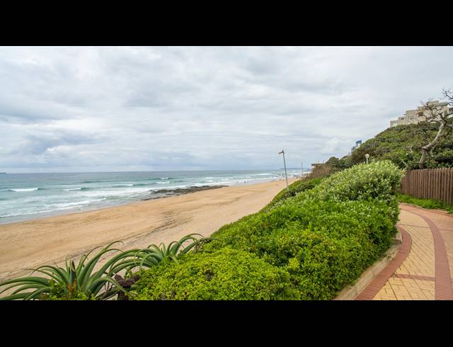 2 BEDROOM APARTMENT FOR SALE IN UMHLANGA CENTRAL